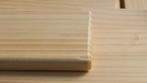 トリマー加工による割れの発生